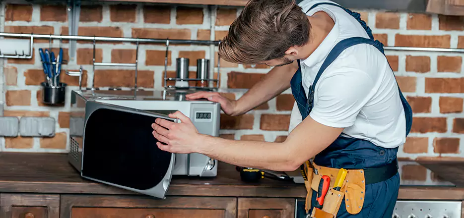 In-Home Microwave Repair in Belchertown